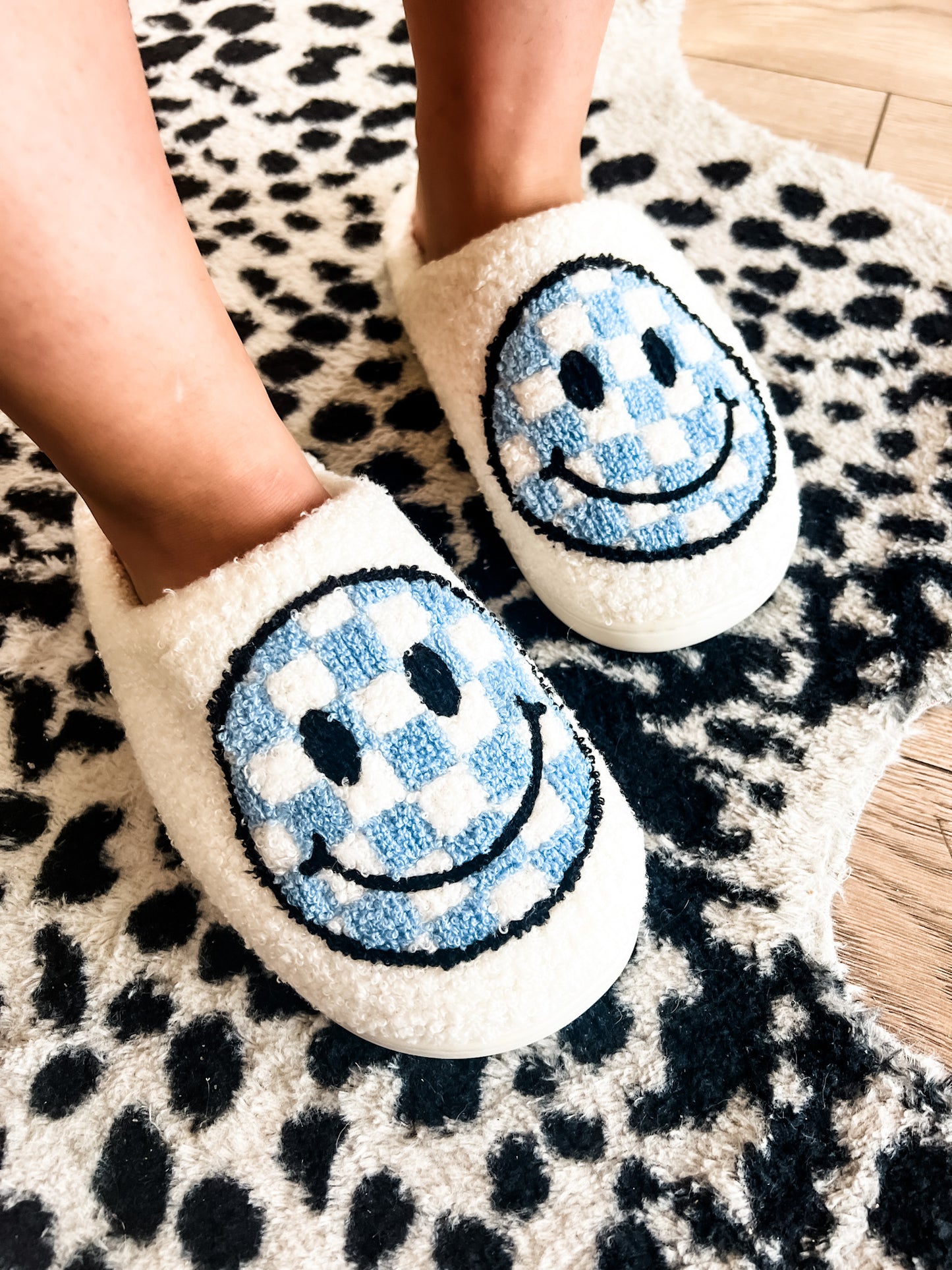 Loving God | Blue Checkered Smiley Ultra-Soft Slippers