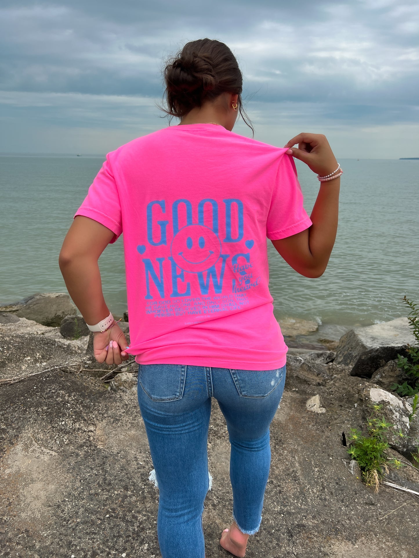 Loving God | Good News John 3:16 Tee